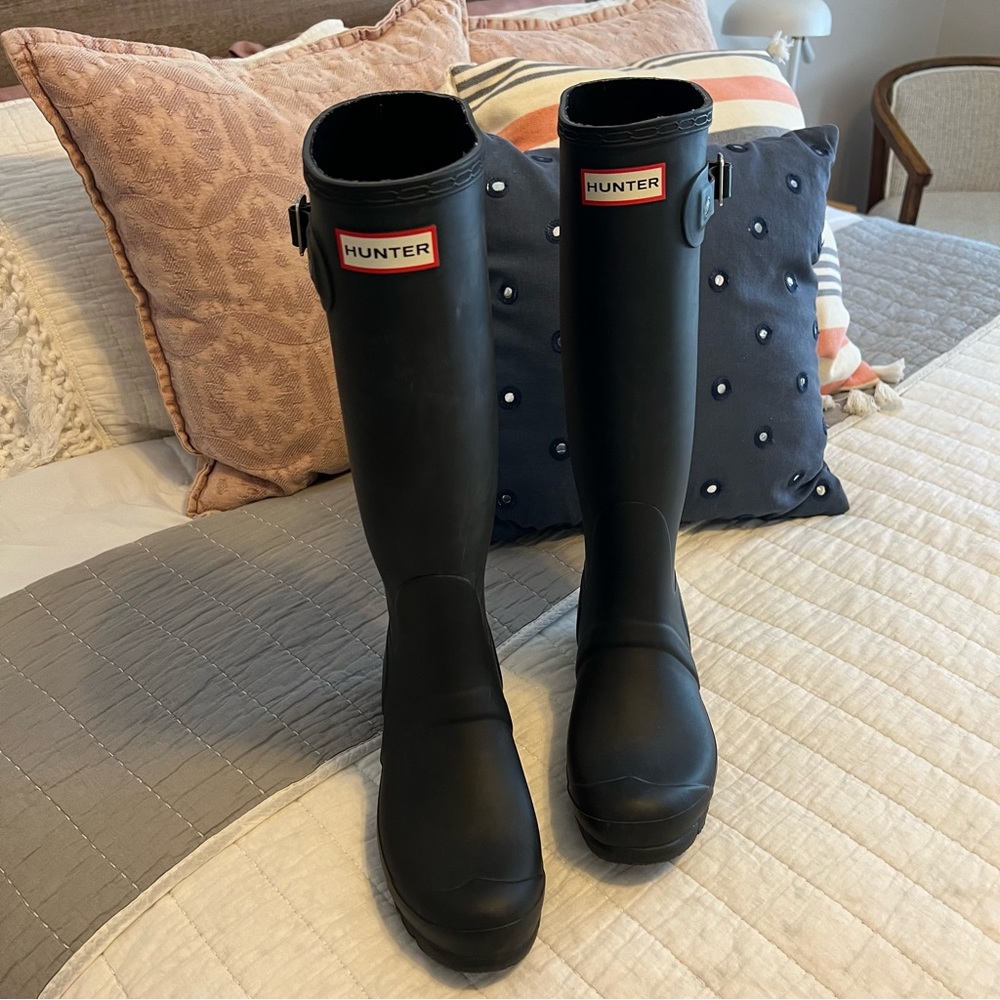 Hunter Women’s Original Tall Rain Boots 7